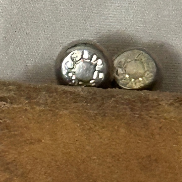 Vintage Celine Macadam - Ladies long wallet in beige. Kiss lock. Snap front. - Picture 12 of 16